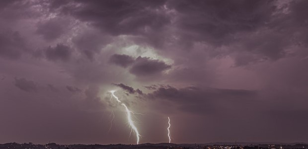 Σε ποιες περιοχές αναμένονται επικίνδυνες καταιγίδες 